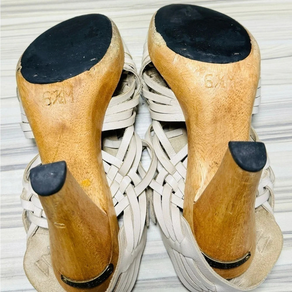 Michael Kors Studded Woven platform beige wood chunky leather weave vacation 6.5 - Picture 3 of 5